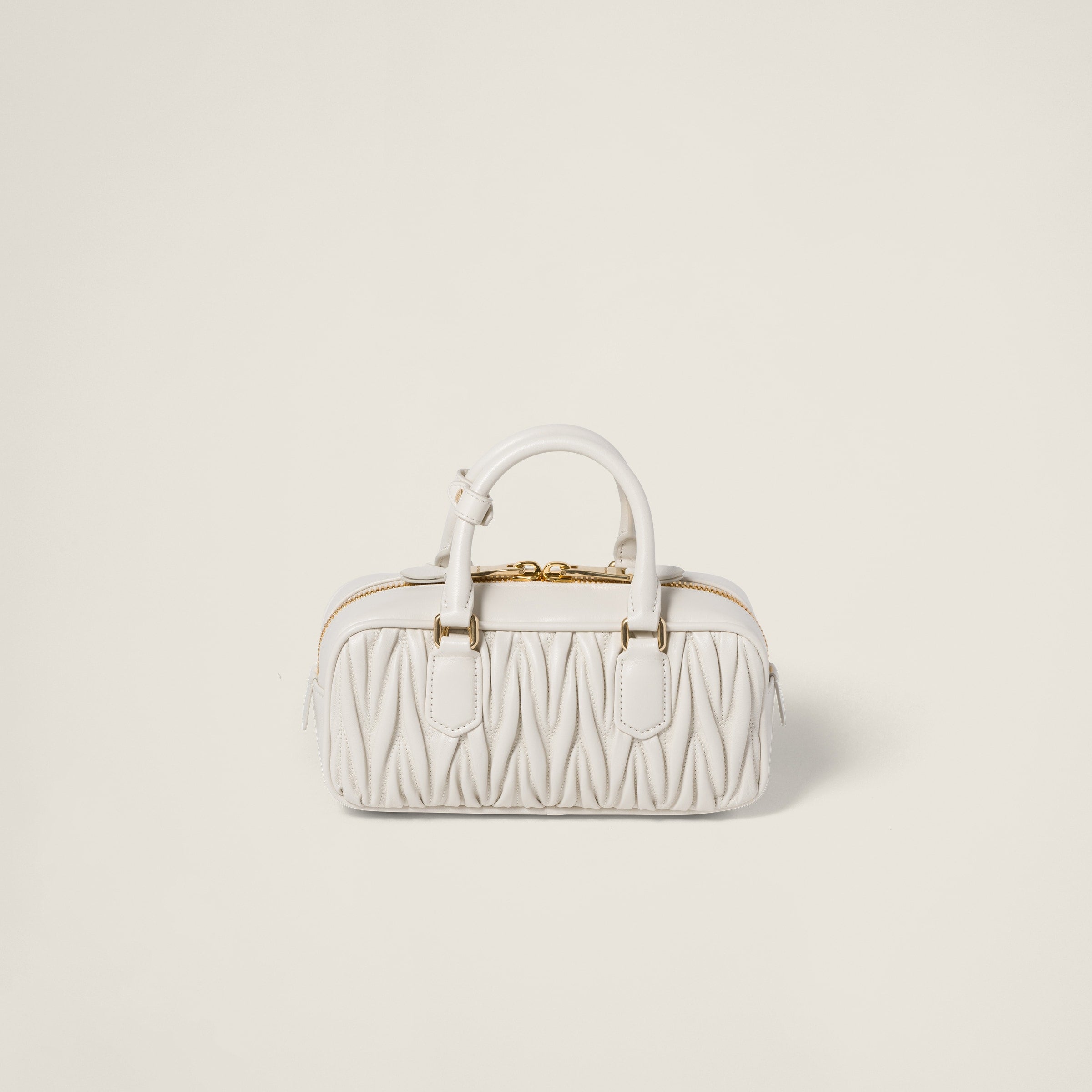 Miu Miu Arcadie leather bag matelassé White - حقيبة Arcadie جلد لون أبيض ماتلاسي