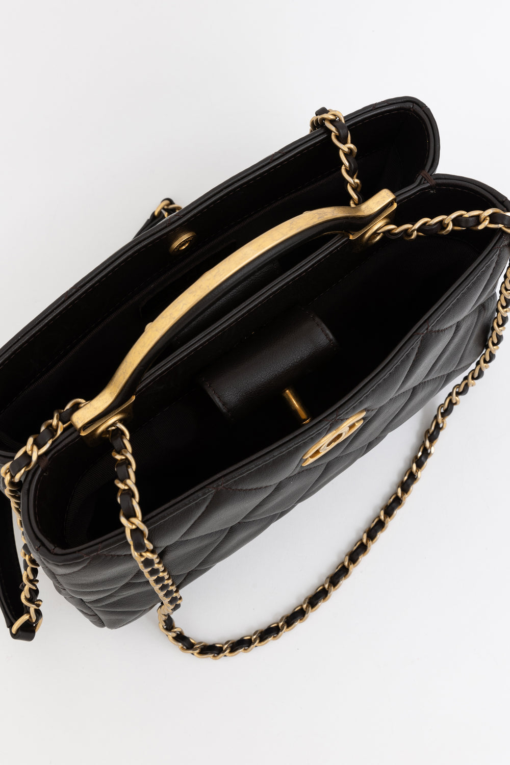Chanel Top Handle Shoulder Bag in Black leather with Gold Hardware