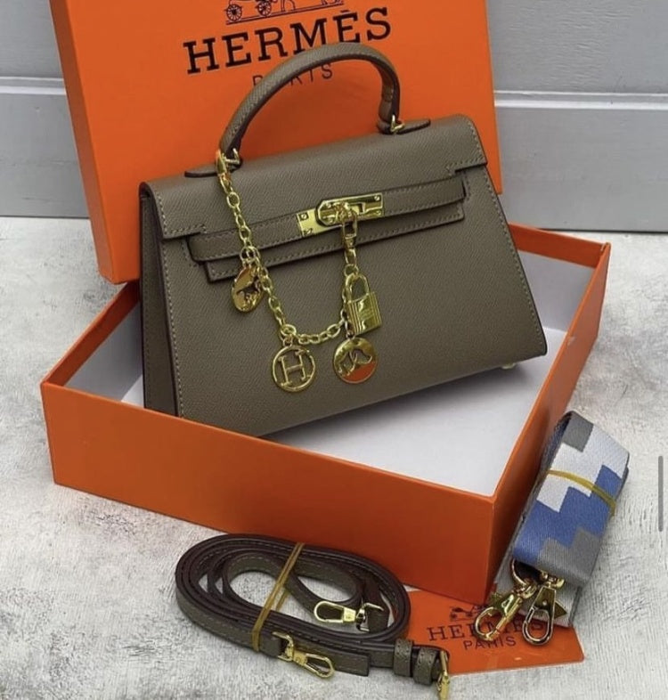 Hermès Kelly 20 Sellier Bag in Grey Epsom Leather with Gold Hardware 22 cm