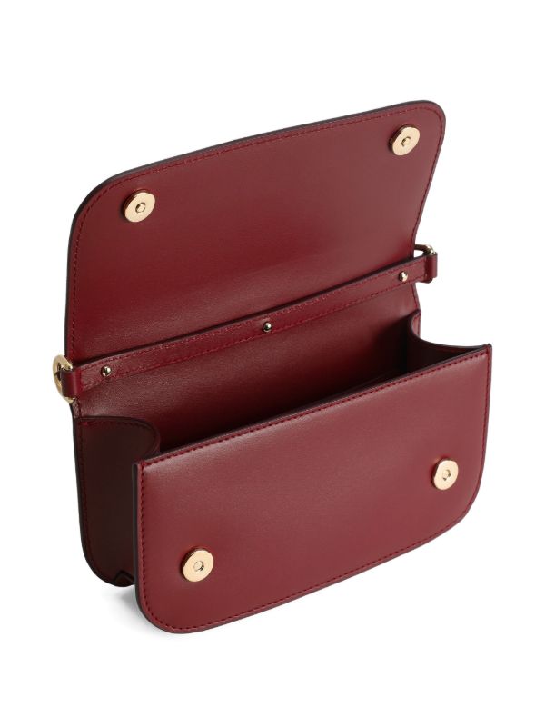 Dolce & Gabbana Shoulder bag in Red made of calfskin leather with a Gold Chain DG logo