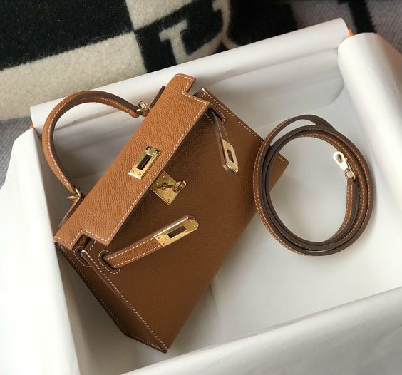 Hermès Kelly 20 Sellier Bag in Cognac  Epsom Leather with Gold Hardware 22 cm
