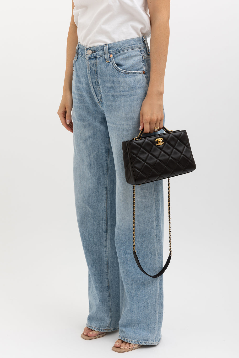 Chanel Top Handle Shoulder Bag in Black leather with Gold Hardware