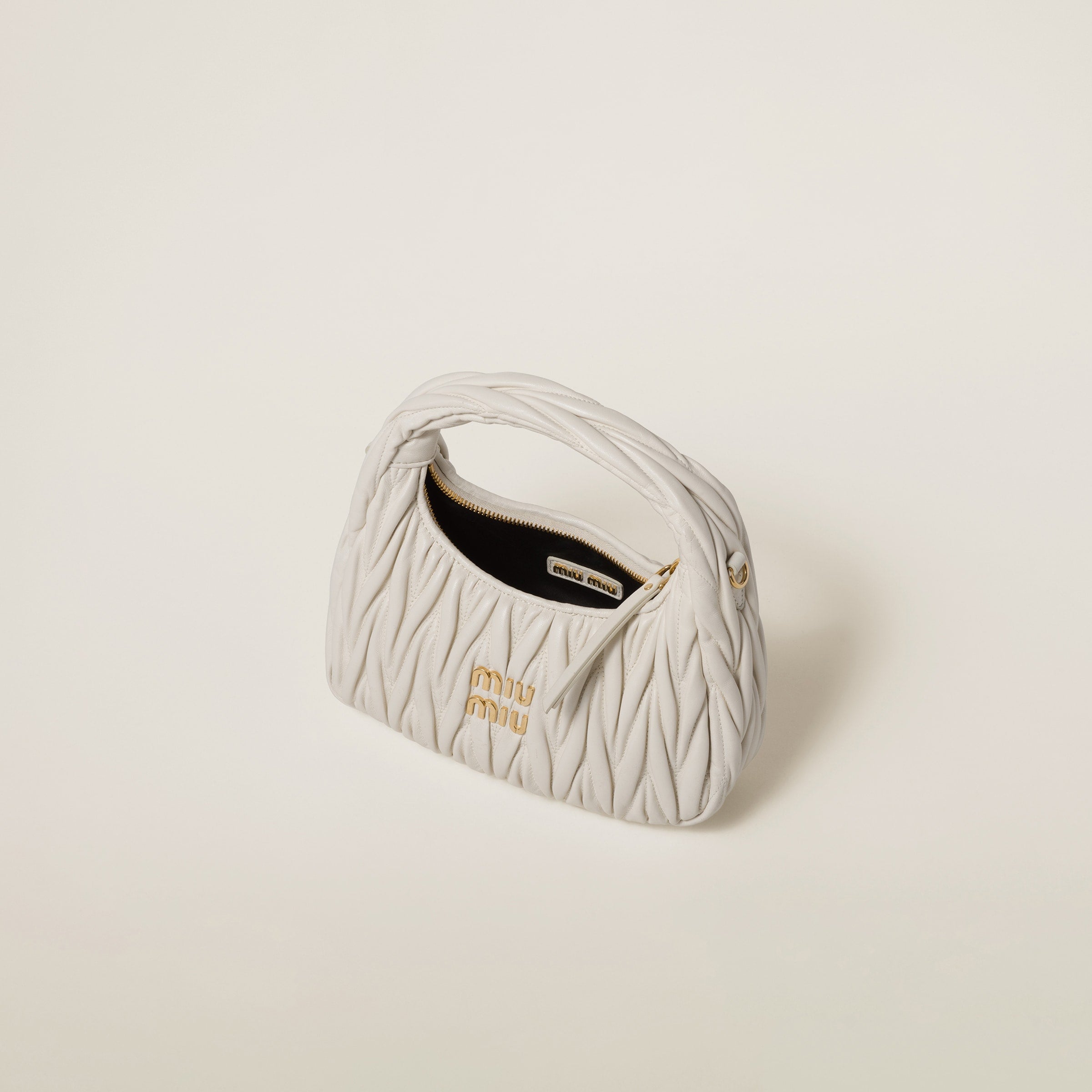 Miu Miu Wander nap leather hobo bag White -  حقيبة هوبو أبيض Wander جلد