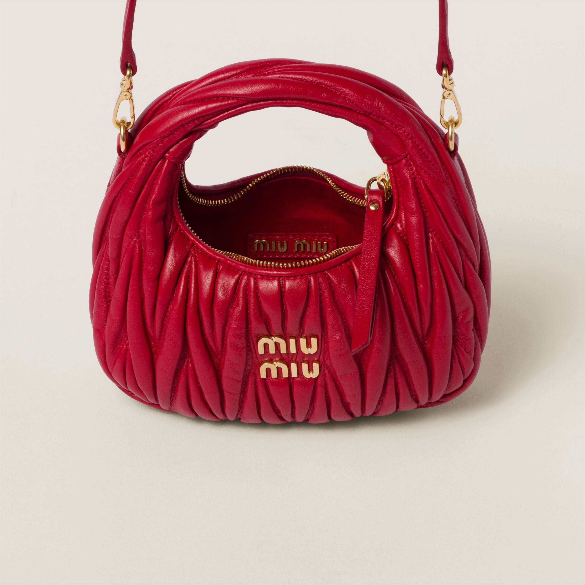 Miu Miu Wander nap leather hobo bag Red -  حقيبة هوبو أحمر Wander جلد