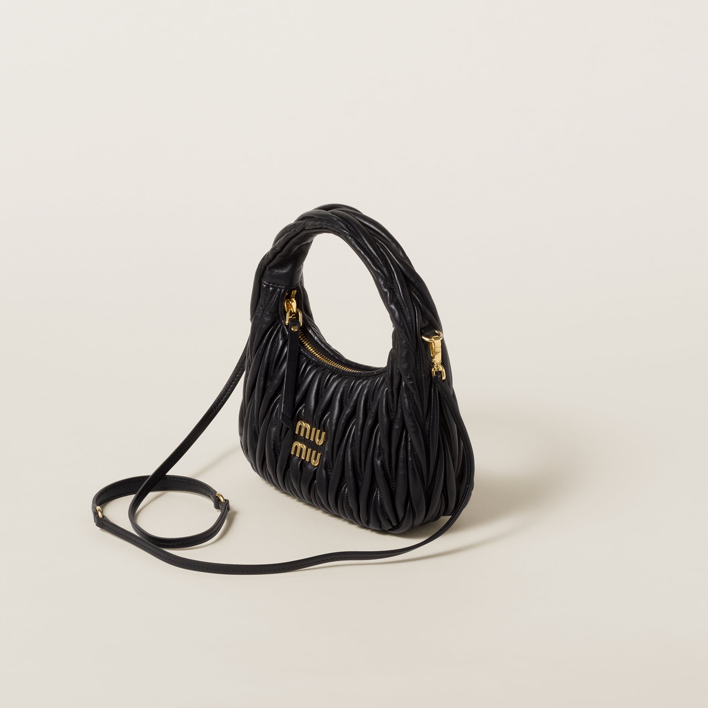 Miu Miu Wander nap leather hobo bag Black -  حقيبة هوبو أسودWander جلد