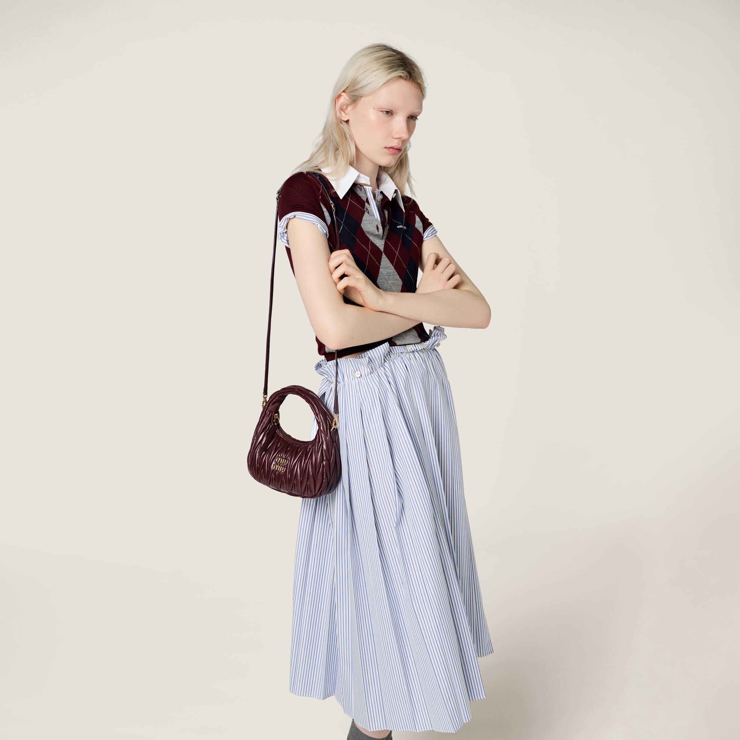 Miu Miu Wander nap leather hobo bag Burgundy -  حقيبة هوبو نبيتي غامق Wander جلد