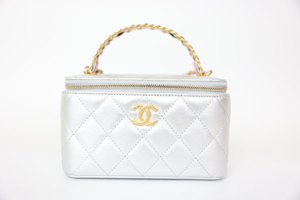 Chanel Vanity Case in Silver Lambskin with Gold Hardware 17 cm