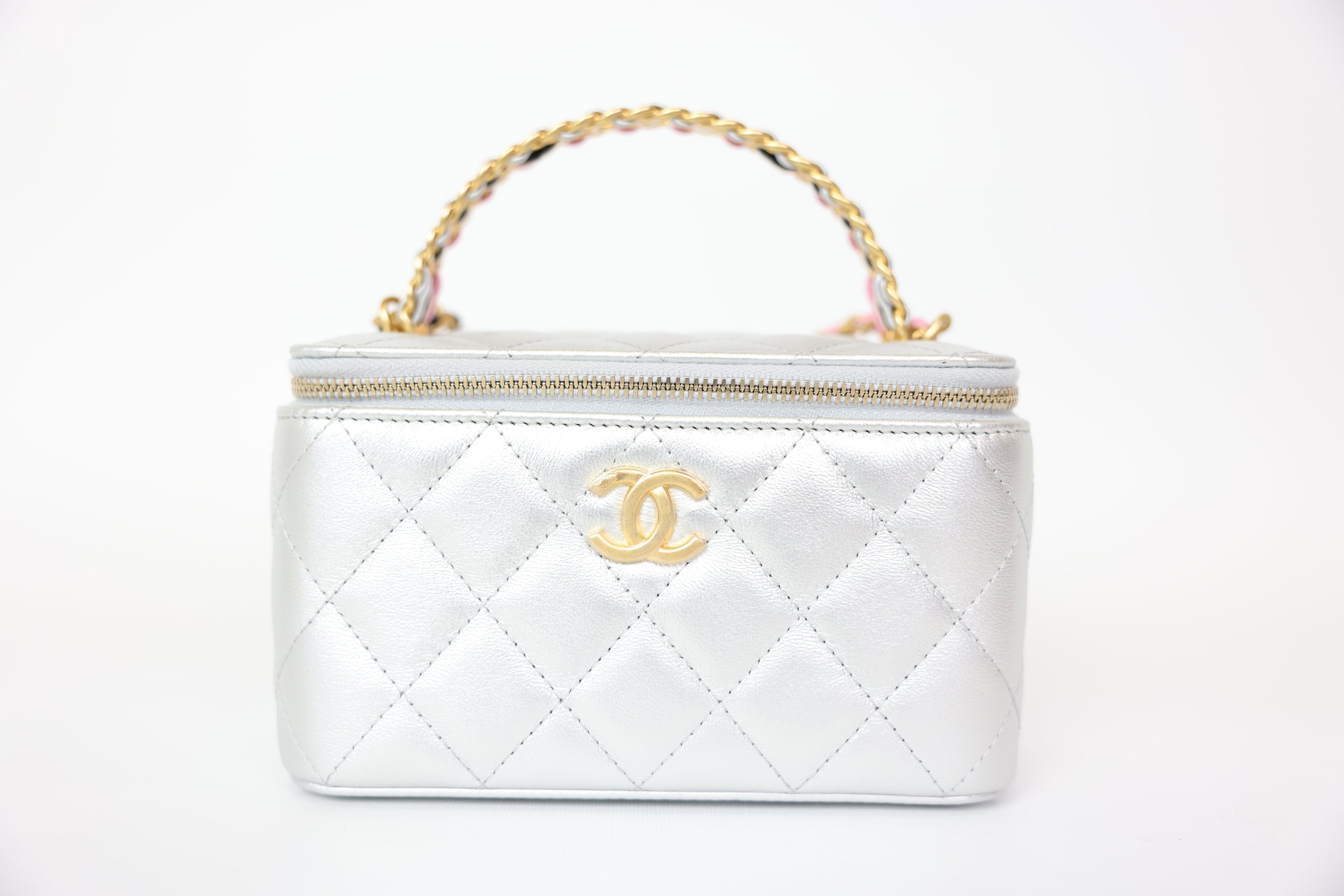 Chanel Vanity Case in Silver Lambskin with Gold Hardware 17 cm