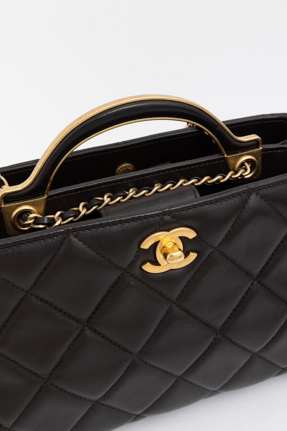 Chanel Top Handle Shoulder Bag in Black leather with Gold Hardware