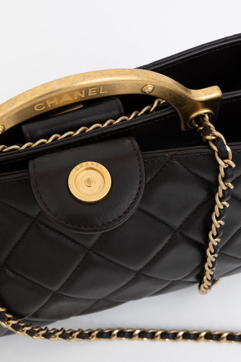 Chanel Top Handle Shoulder Bag in Black leather with Gold Hardware