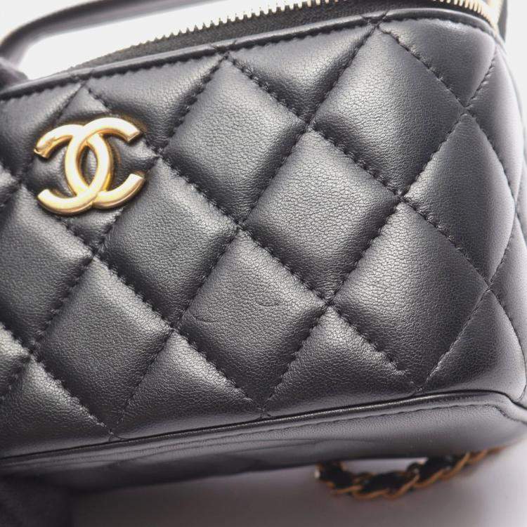Chanel Vanity Case in Black Quilted Lambskin with Gold Hardware 17 cm