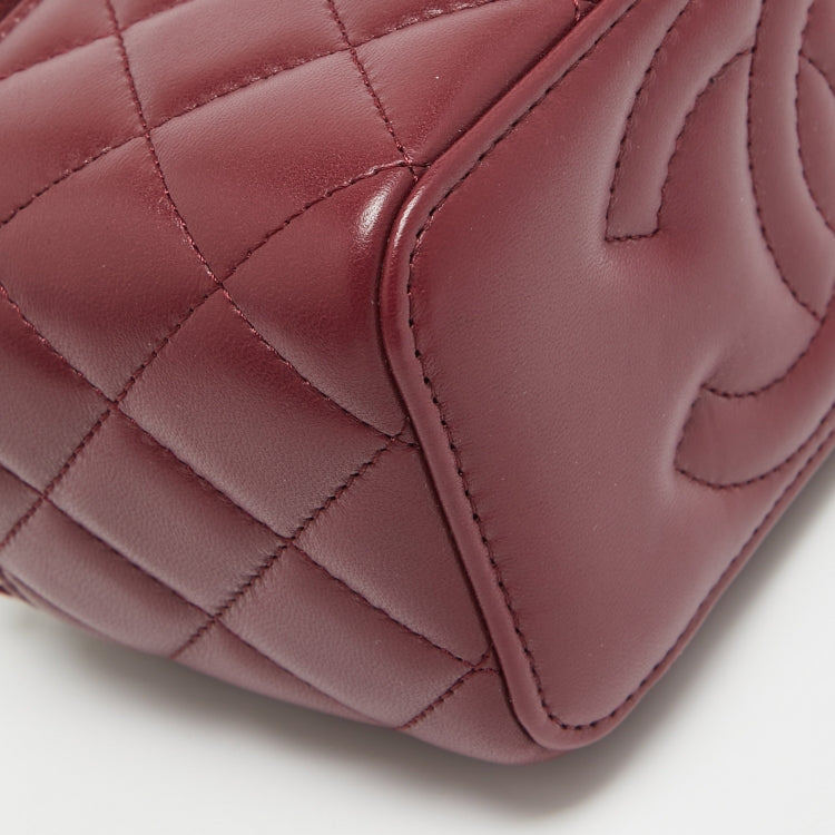 Chanel Vanity Case in Burgundy Quilted Lambskin with Gold Hardware 17 cm