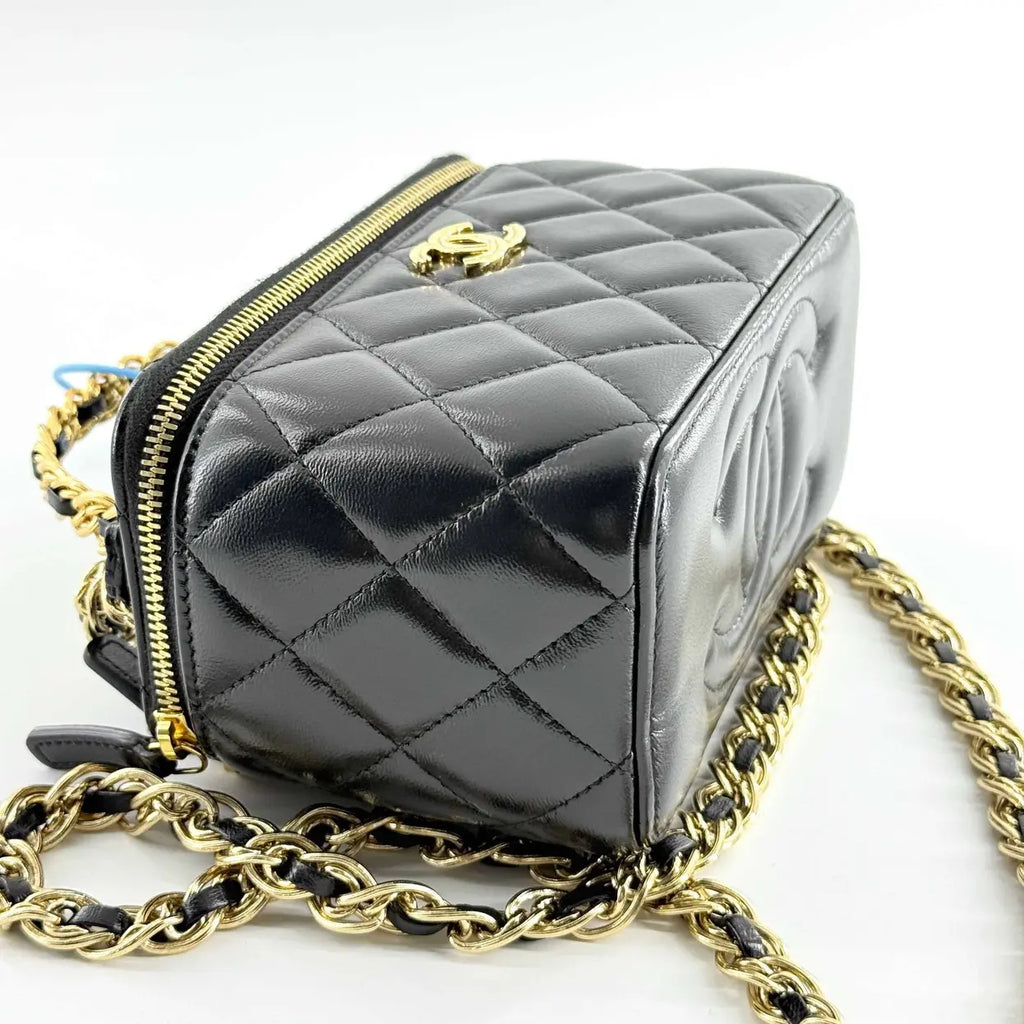 Chanel Vanity Case in Black Patent Leather Lambskin with Gold Hardware 17 cm