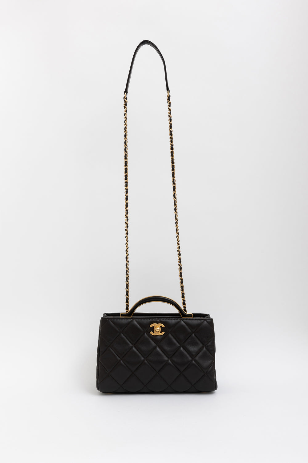 Chanel Top Handle Shoulder Bag in Black leather with Gold Hardware