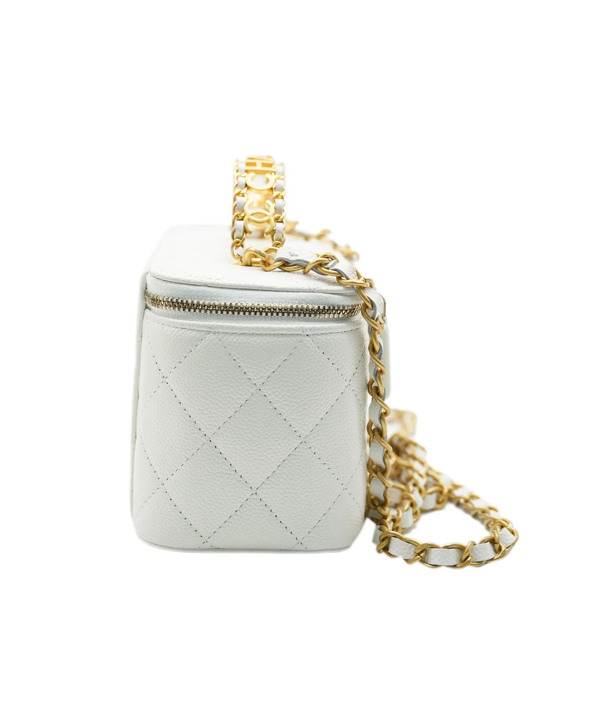 Chanel Vanity Case in White Quilted Lambskin with Gold Hardware 17 cm